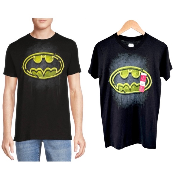 DC Comics Other - DC Comics NWT Mens Batman Logo Graphic T Shirt  Small Black Yellow Bat Signal